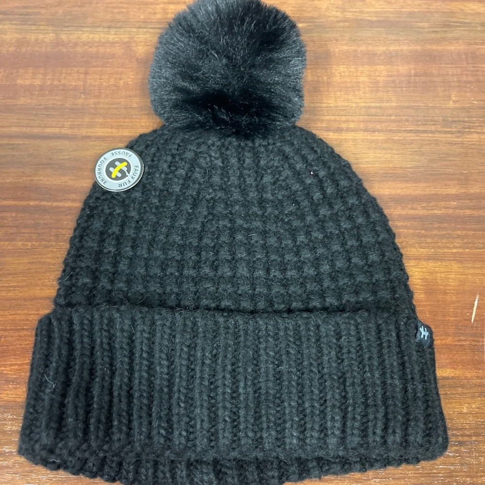 Hot Paws Adult Beanie with Pom Black One Size NWOT